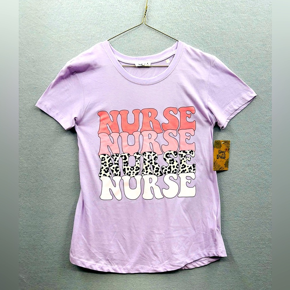 NWT Day Break NURSE Sign Purple Graphic T-shirt Women Sz M Pink Sign 100% Cotton